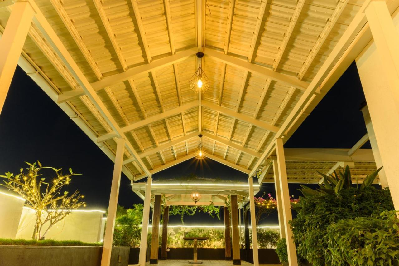 Melange Astris Aparthotel Bangalore Exterior foto