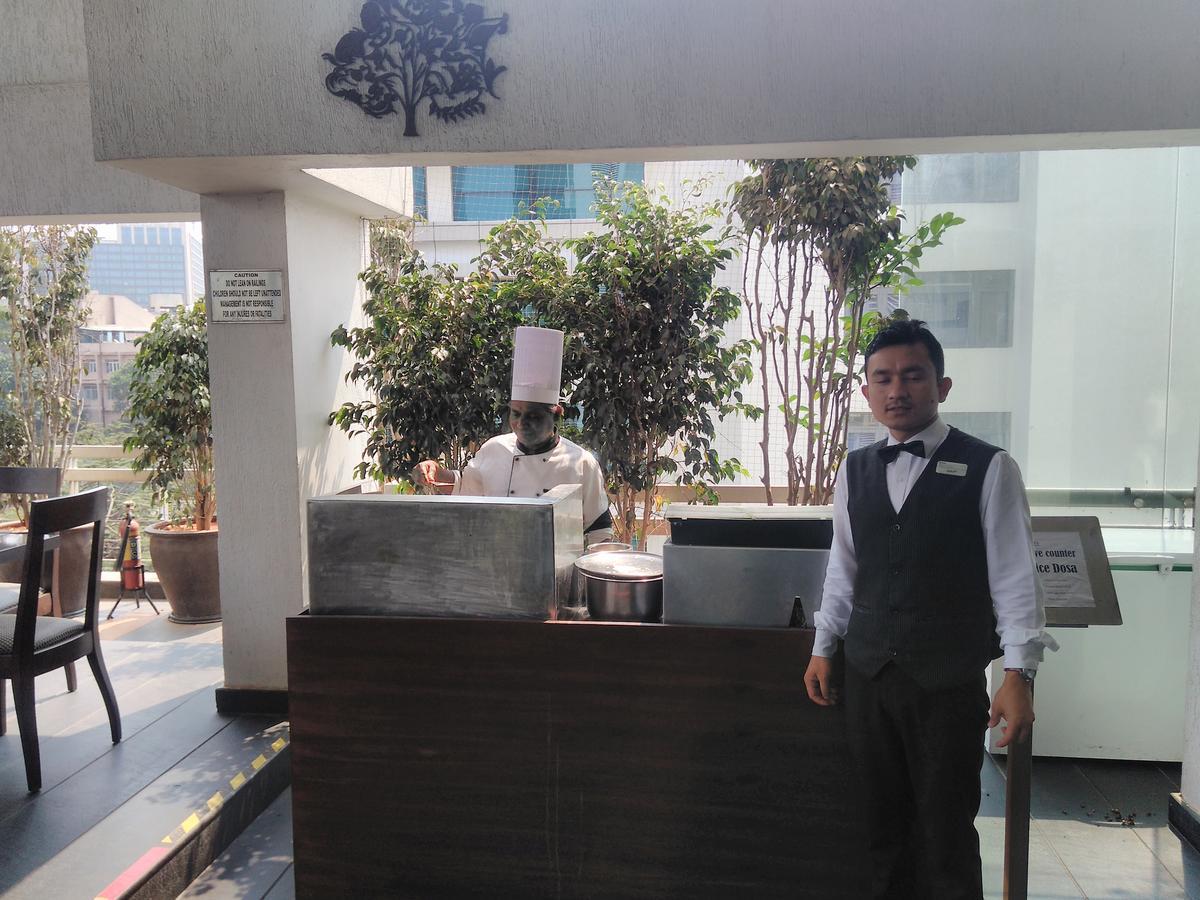 Melange Astris Aparthotel Bangalore Exterior foto
